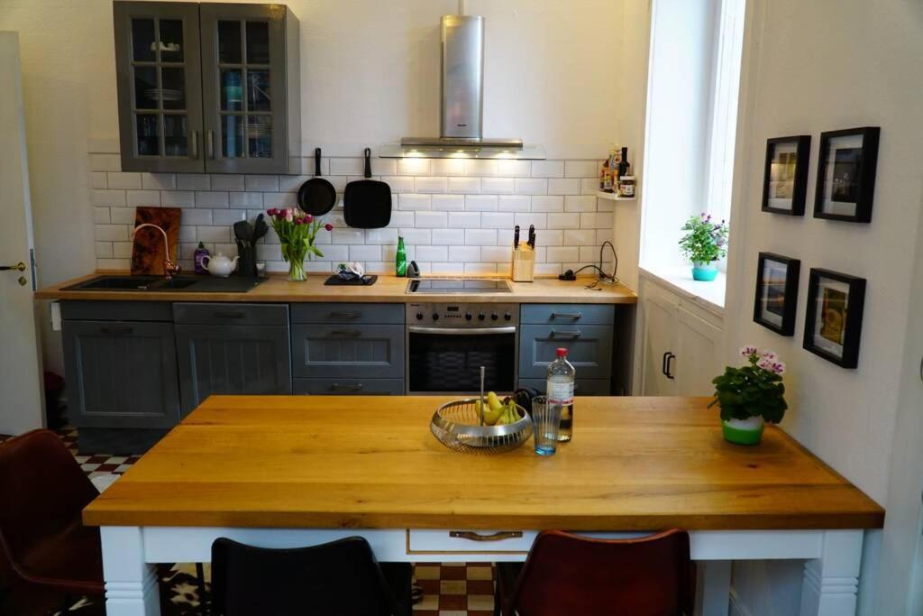 Großzügige 185m2-Altbauwohnung in Bestlage 7Zimmer-2Bäder-2Küchen-2WCs Hamburgo Exterior foto