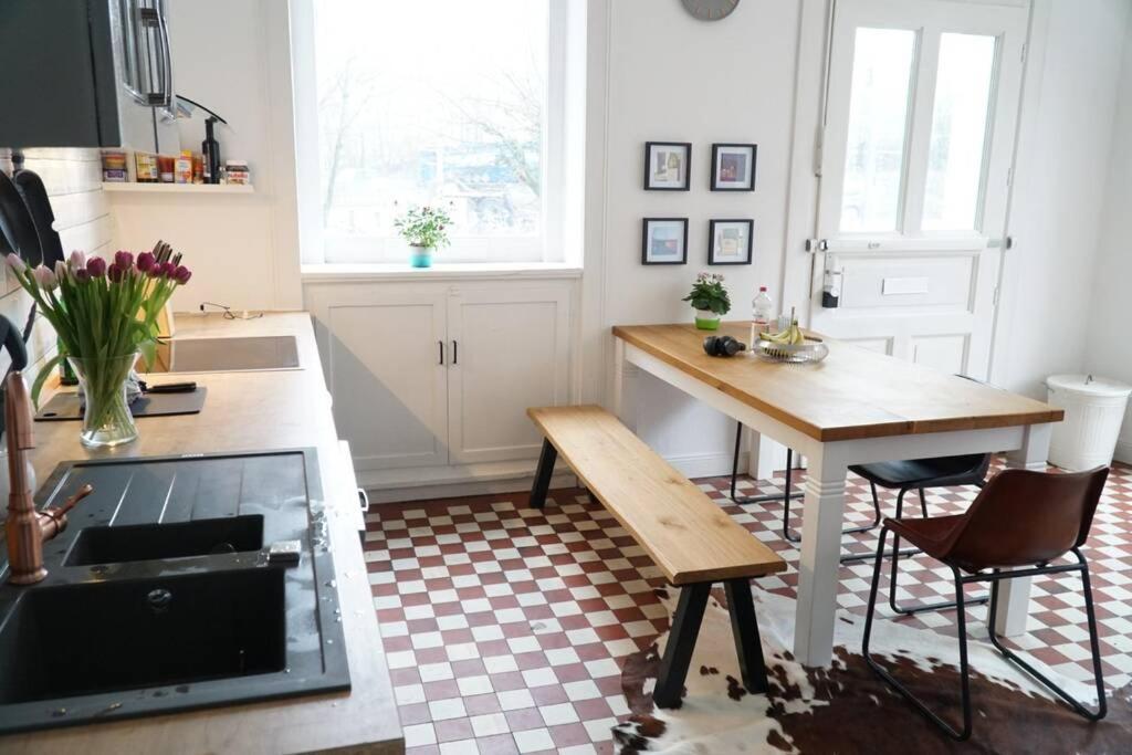 Großzügige 185m2-Altbauwohnung in Bestlage 7Zimmer-2Bäder-2Küchen-2WCs Hamburgo Exterior foto