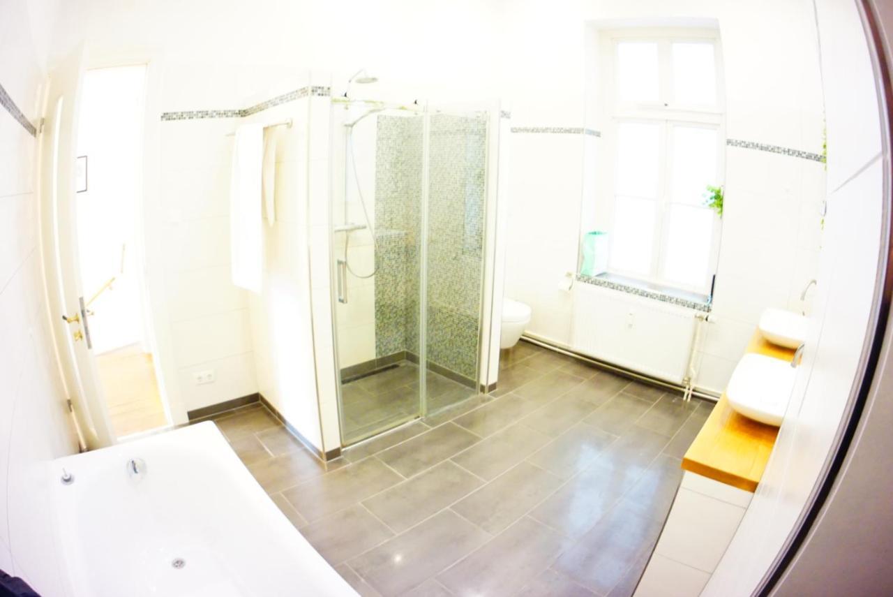 Großzügige 185m2-Altbauwohnung in Bestlage 7Zimmer-2Bäder-2Küchen-2WCs Hamburgo Exterior foto